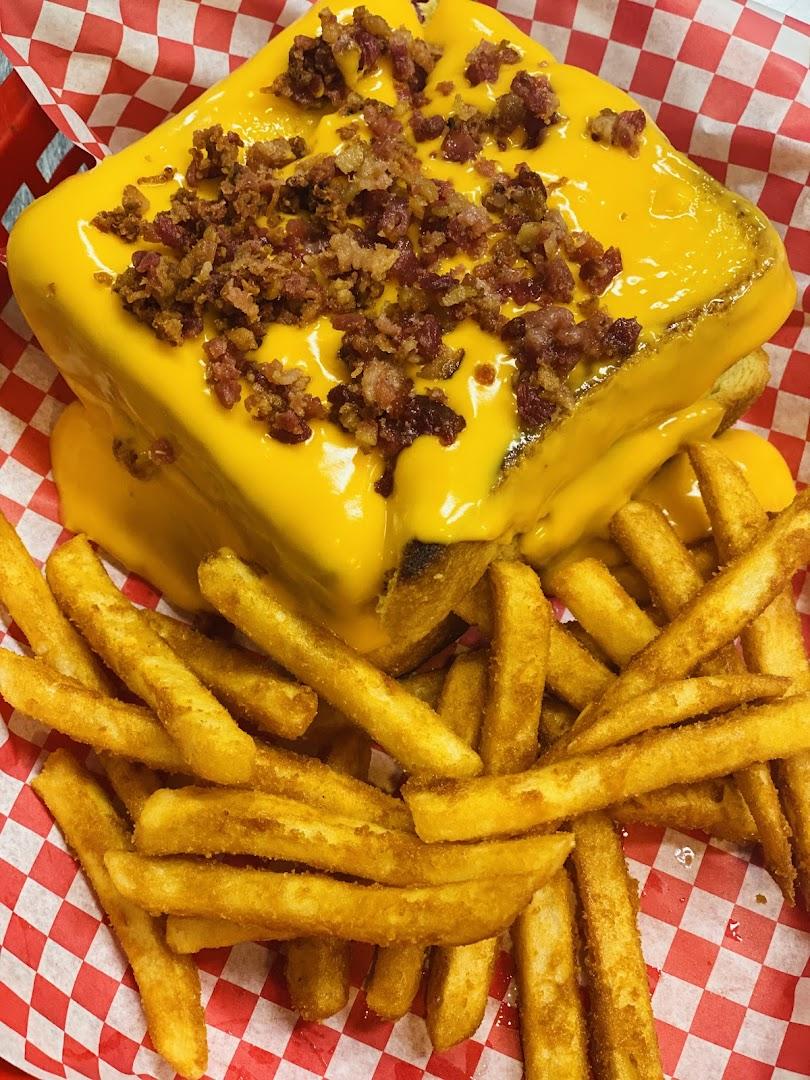 Despy's Energy, Bar & Grill